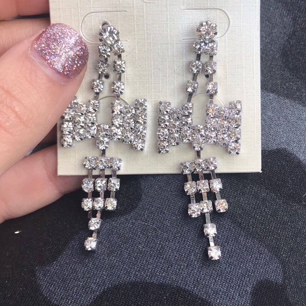 Bikini competition earrings 💖 new boutique